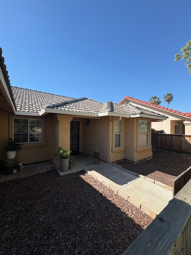 Photo - AVAILABLE NOW– Beautiful & Spacious 4 Bedroom Home!