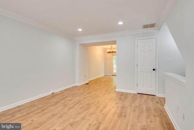 Building Photo - 1832 Tiger Lily Cir