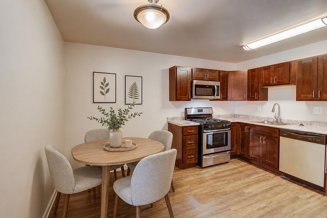 06-E Furnace Branch Rd-006 - Annabal Apartments