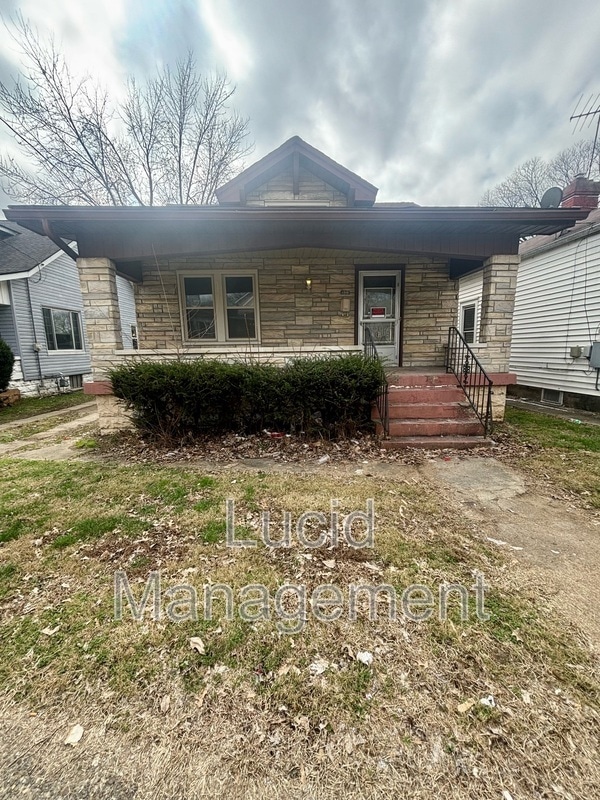 Building Photo - 1310 Earl Ave