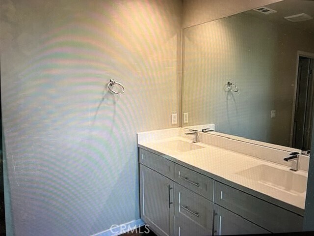 Photo - 688 Highline Way