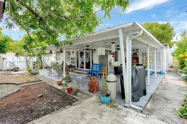 Photo - 5509 SW 6th St