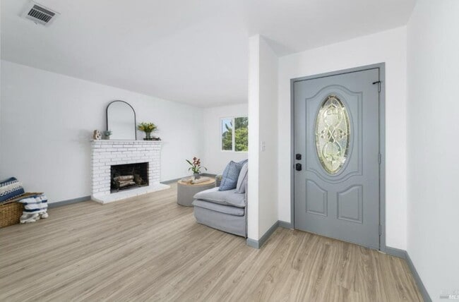 Photo - 200 Saint Olaf Way