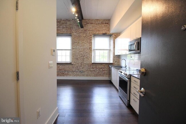 Photo - 515 N Washington St Unit 203