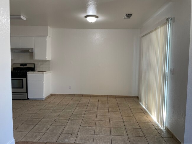 819 K St Unidad 103