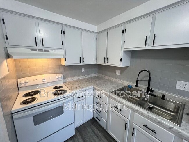 Photo - 158 Forest St