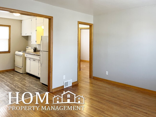 Photo - 103 4th Ave SE