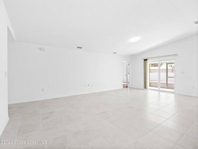 Photo - 518 Gantry St SW