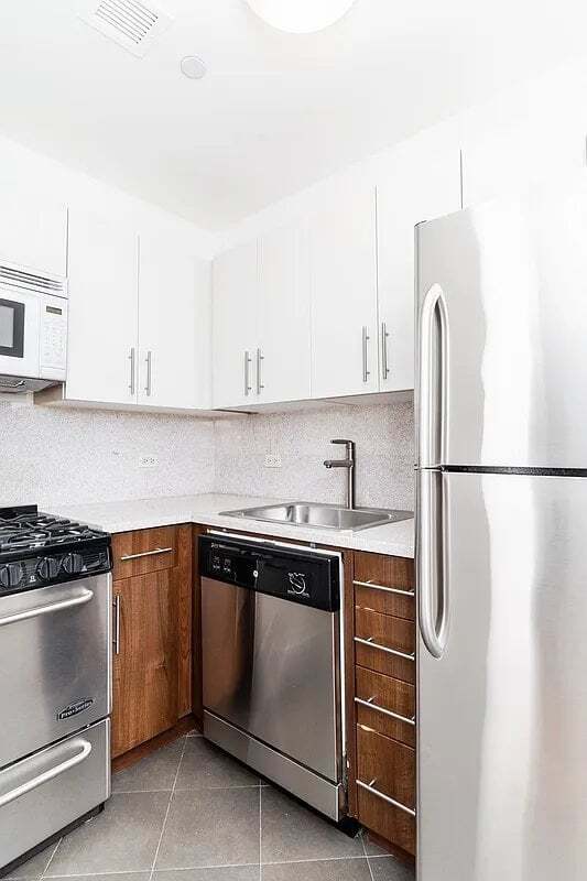 Photo - 30 W 18th St Unit 5E