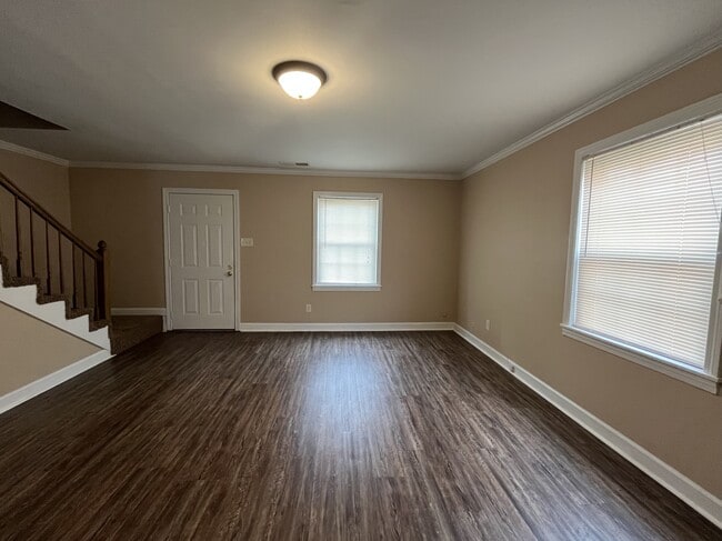 Photo - 220 Hickory Trail
