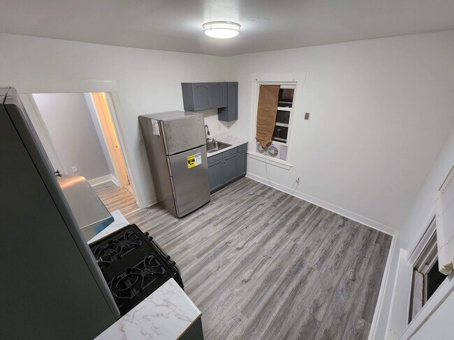 Photo - 1223 Lenox Ave Unidad 2