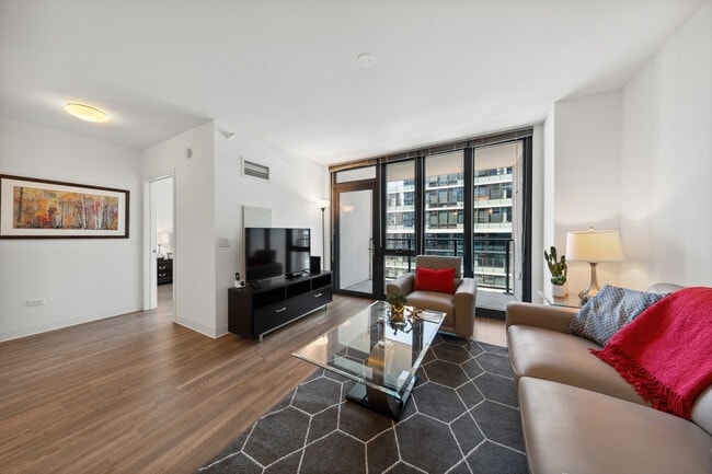 Photo - 637 N Wells St Unit ID1047174P