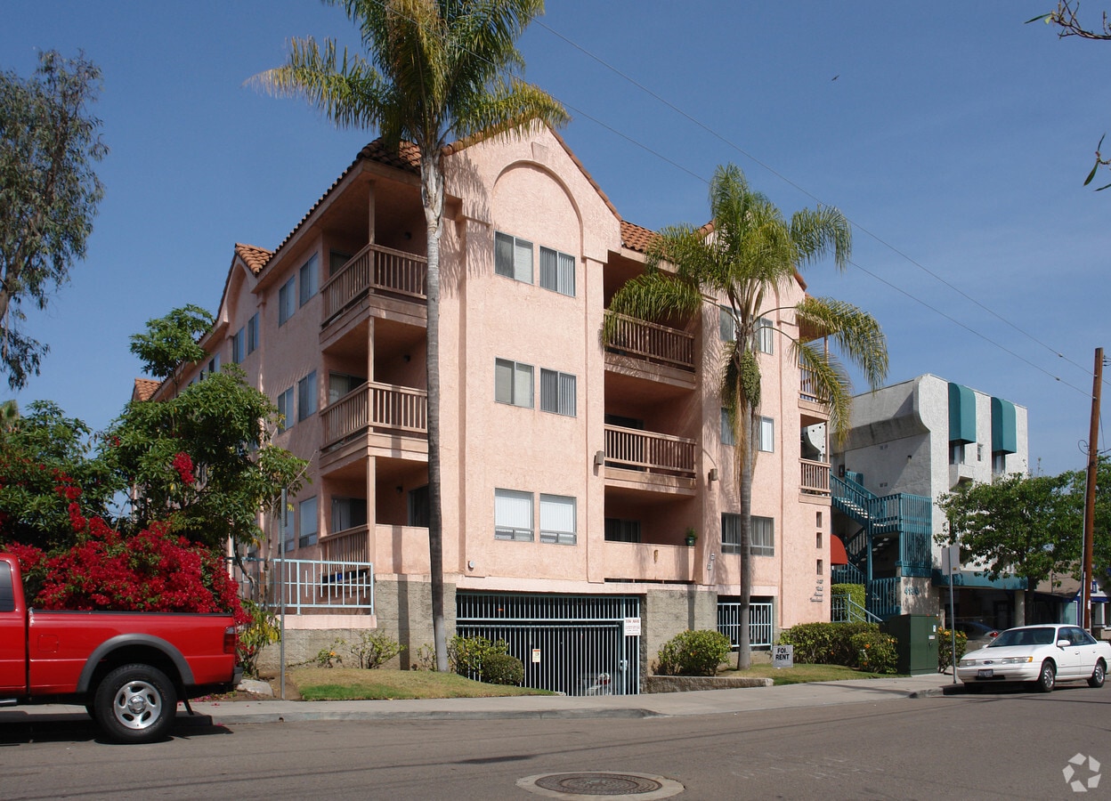 Third Avenue Townhouse - Third Avenue Townhouse