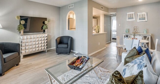 Mateo Apartment Homes