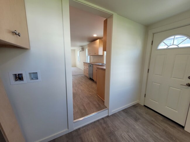 Photo - 55 N Church St Unidad 4