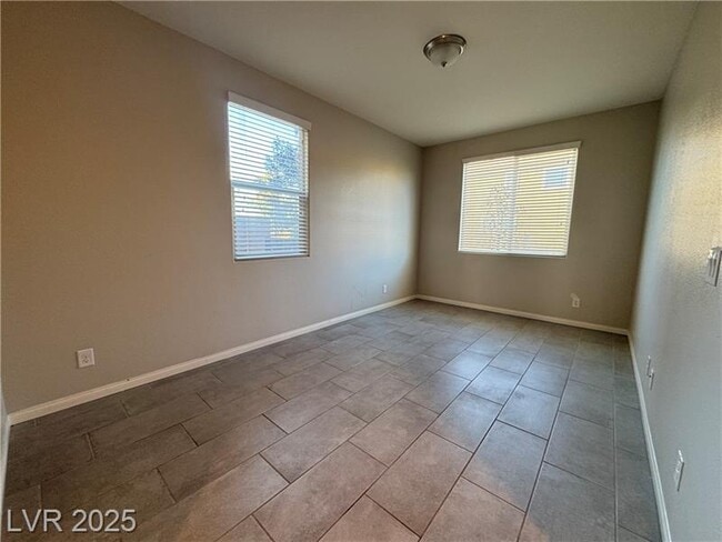 Photo - 2690 Topaz Blue St