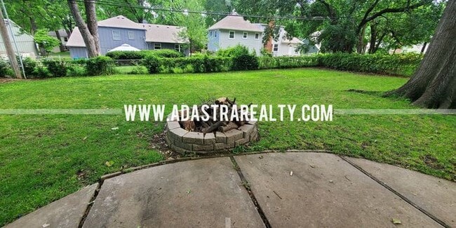 Photo - Beautiful Home in the Heart of Overland Pa...