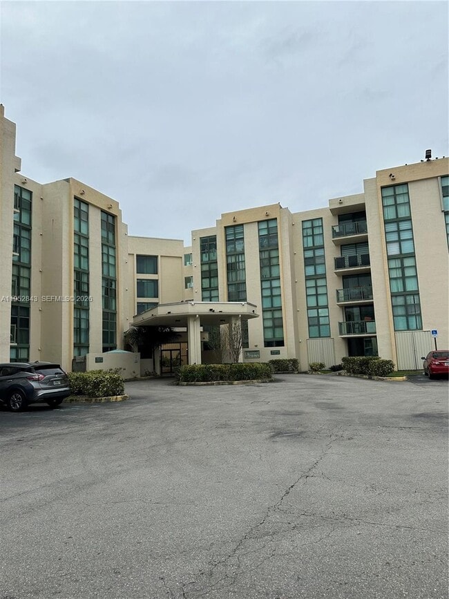 Building Photo - 2055 SW 122nd Ave Unit 201