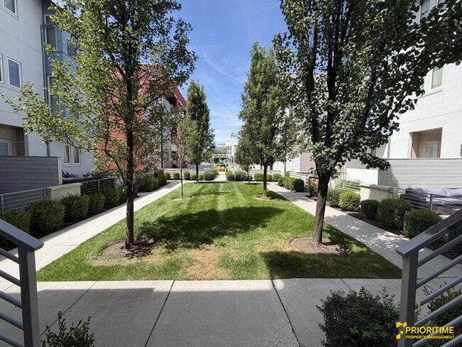 Photo - 5027 W Daybreak Pkwy