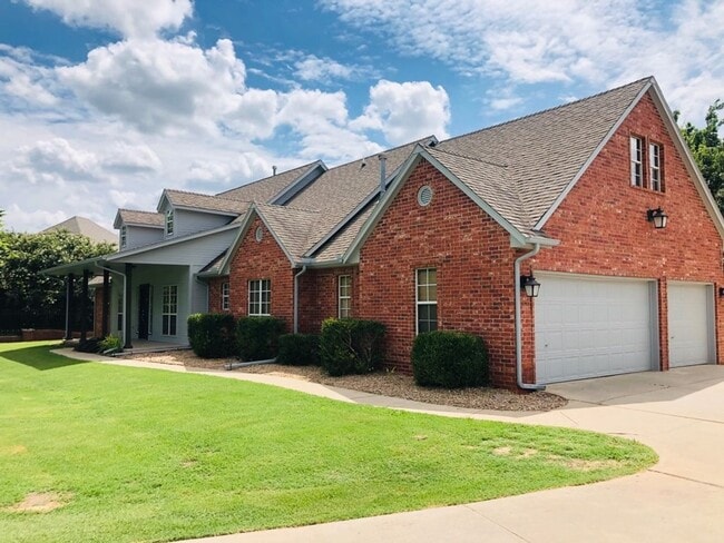 4 bed + office + Bonus room/2nd Living ups... - 4 bed + office + Bonus room/2nd Living ups... Casa