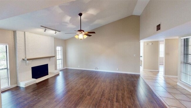 Photo - 1124 Kesser Dr