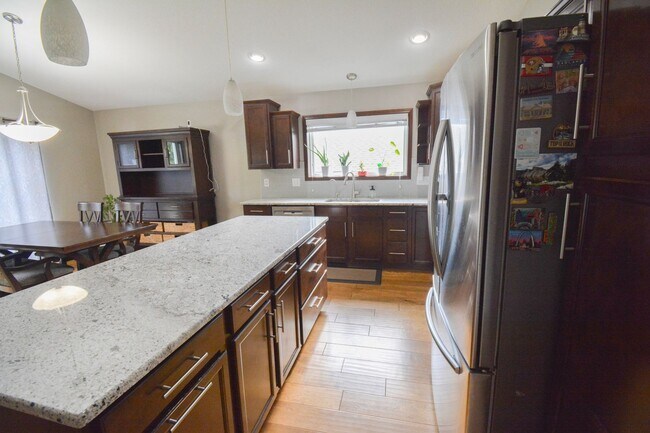 Photo - Spacious 5 Bed 3 Bath Home for Rent NOW