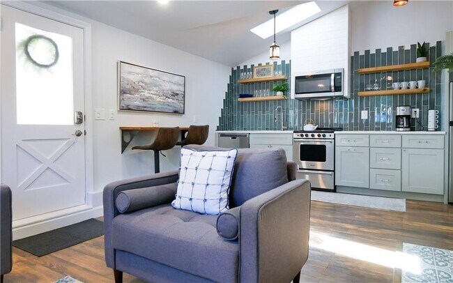 Photo - 38 Hilltop Ave Unit COTTAGE