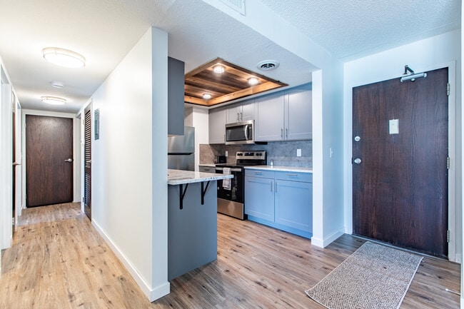 Photo - 704 E Center St