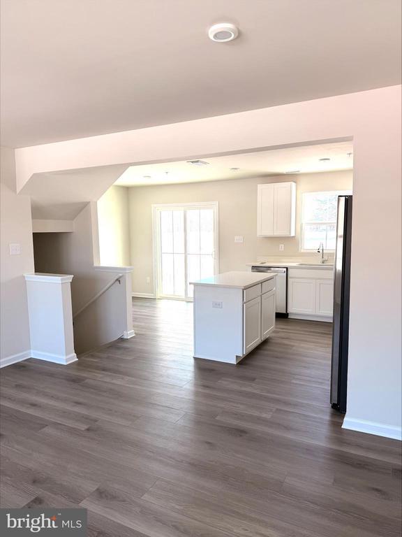 Photo - 1180 W Walnut Rd