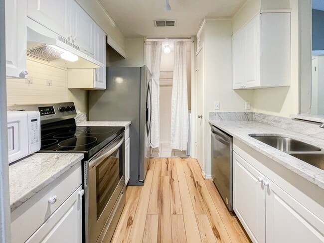 Photo - ***Beautiful 2 Bed, 2 Bath Condo in the Heart of Pensacola!***