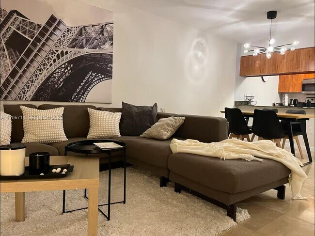 Photo - 1200 Brickell Bay Dr Unidad 3220