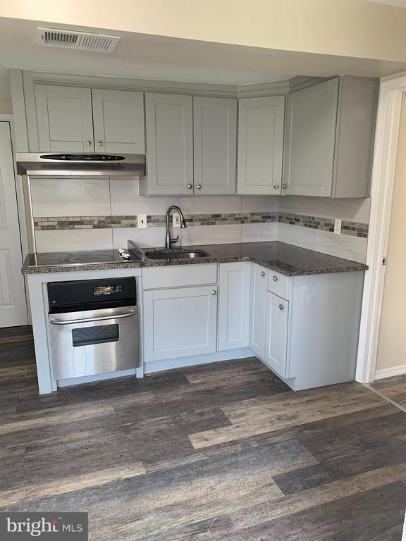 Photo - 4A Union Ave Unit 2ND FLOOR REAR