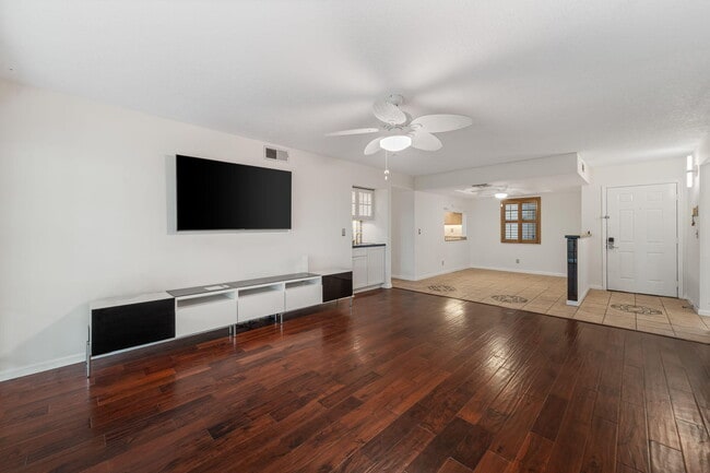 Photo - 12568 Shoreline Dr Condo Unit 203