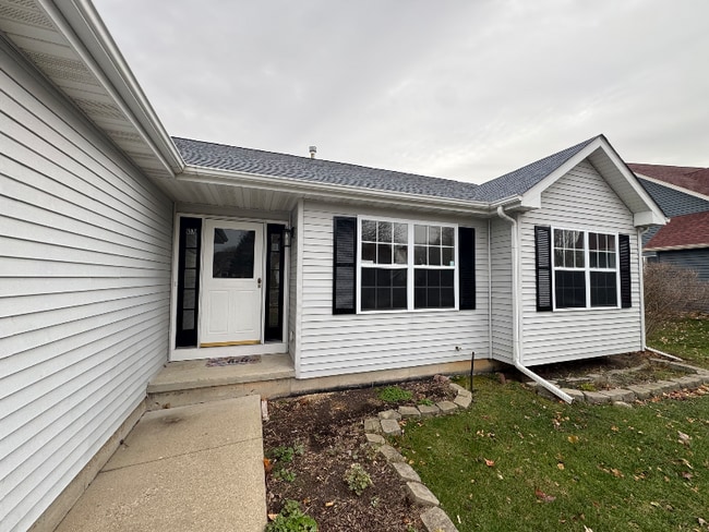 Building Photo - 6573 Sonoma Rd