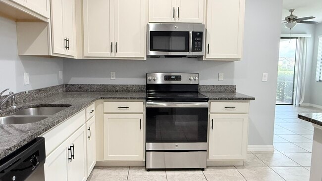 Photo - 2449 Seven Oaks Dr