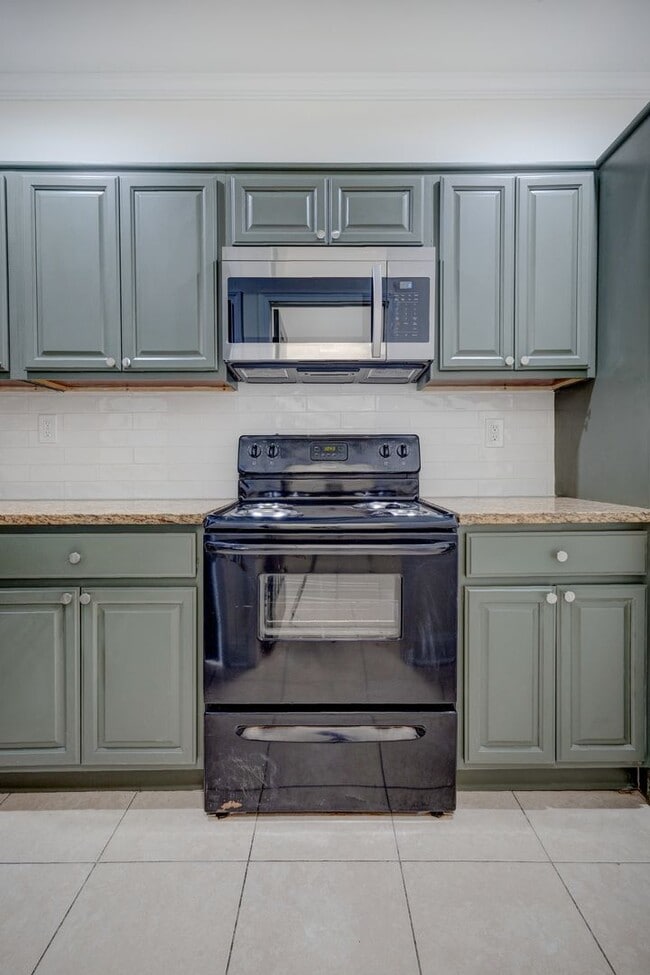 Photo - 1914 Page St