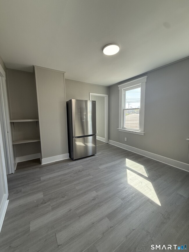 Photo - 420 Short Beach Rd