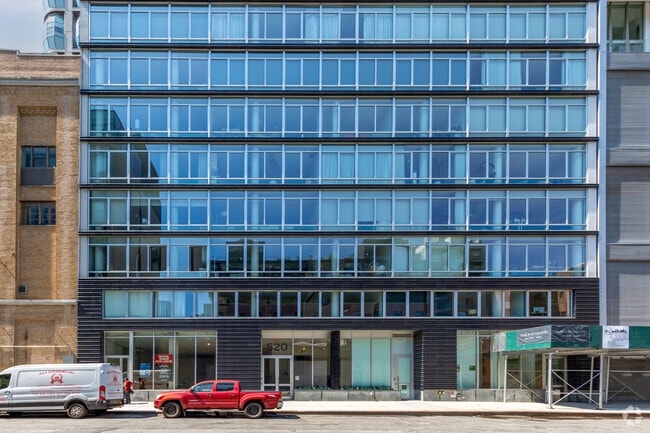 Photo - 520 W 19th St