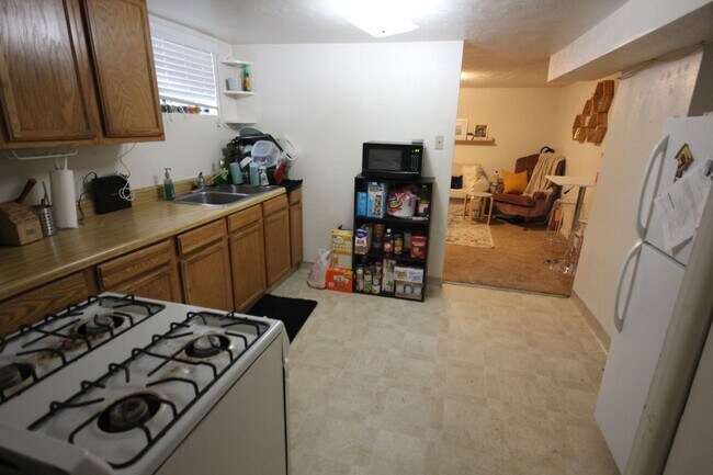 Photo - Married Apartment close to BYU Campus Unit 419