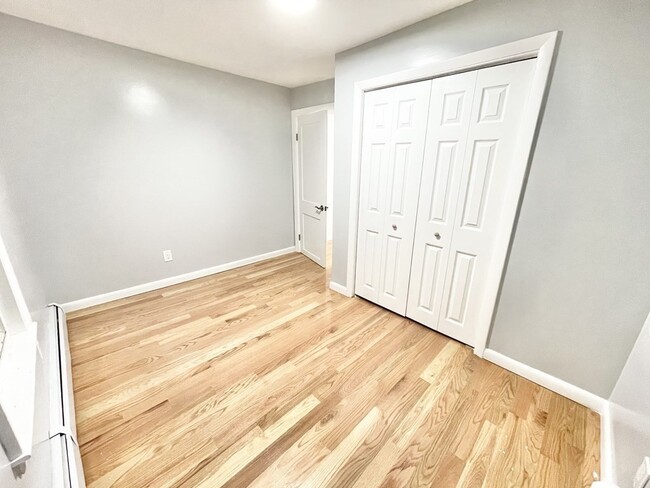 Photo - 22 Clinton St