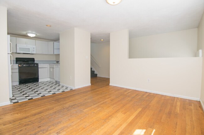 Photo - 133 Glenville Ave