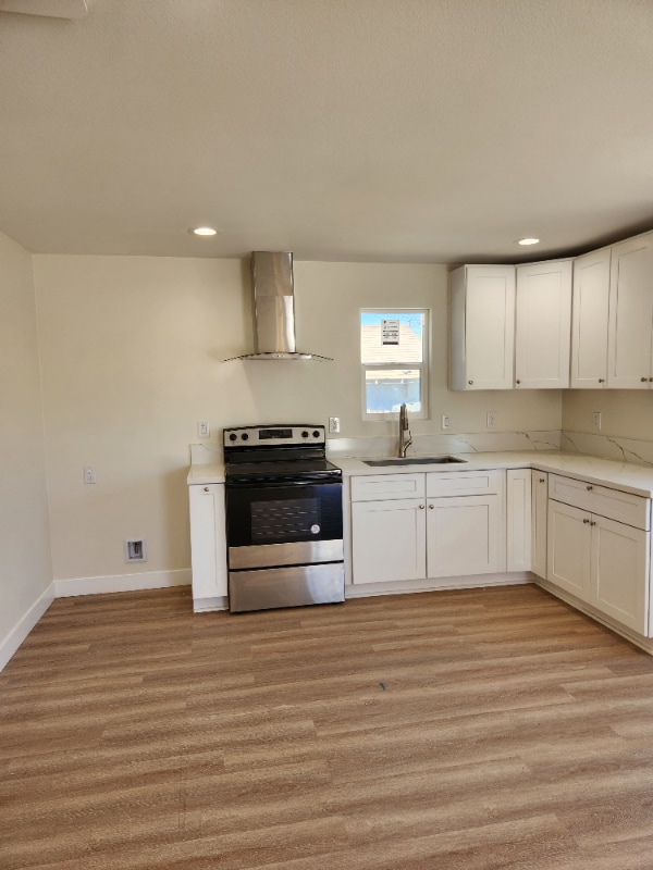 Photo - 915 W 8th St