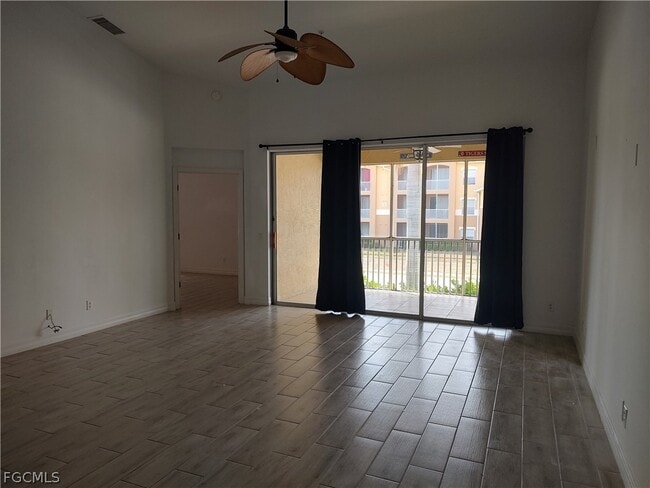 Photo - 8521 Oakshade Cir Unit 421