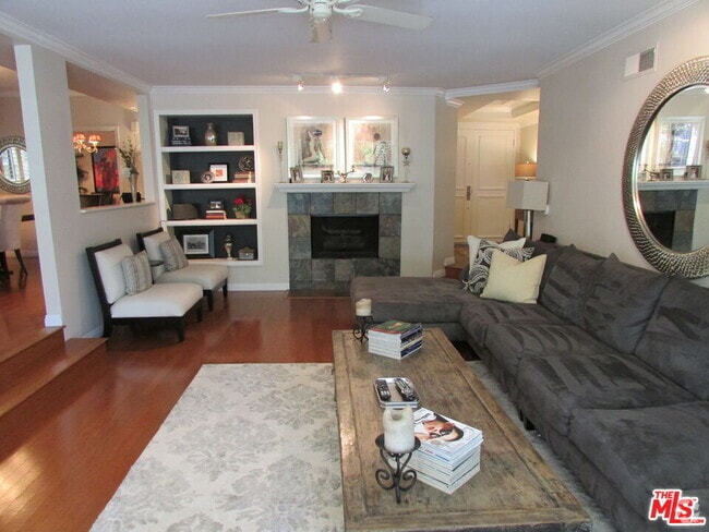 Building Photo - 1550 Greenfield Ave Unit 201 Rental