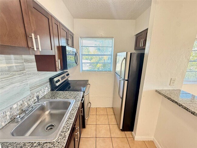 Photo - 8262 NE 1st Ave Unidad 9