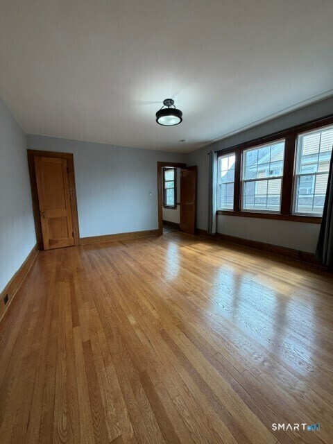 Photo - 82 Scofield Ave