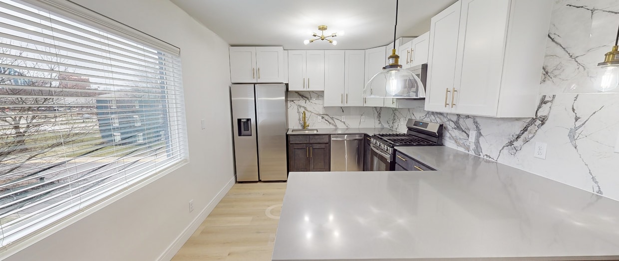 Photo - Cadence of Newport Apartments