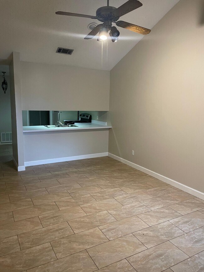 Photo - 1501 Green Acres Blvd Unit A