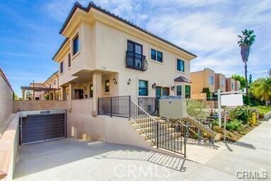 Building Photo - 730 S Marengo Ave Rental