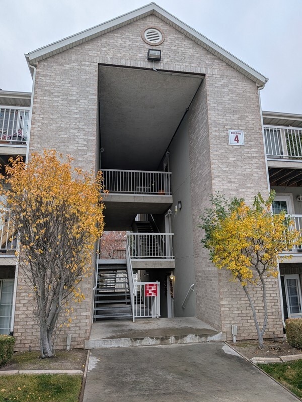 Building Photo - 1255 W 1520 N